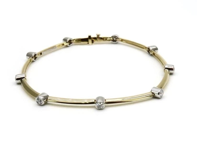 TIFFANY & CO DIAMOND STATION PLATINUM 950 BRACELET BANGLE: Tiffany & Co Diamond Station Platinum 950 Bracelet Bangle Brand: Tiffany & Co. Type/Style: Bracelet Material: 18k Yellow Gold Platinum 950, Main Stone Natural Color: Yellow, White Size: Length: Approx