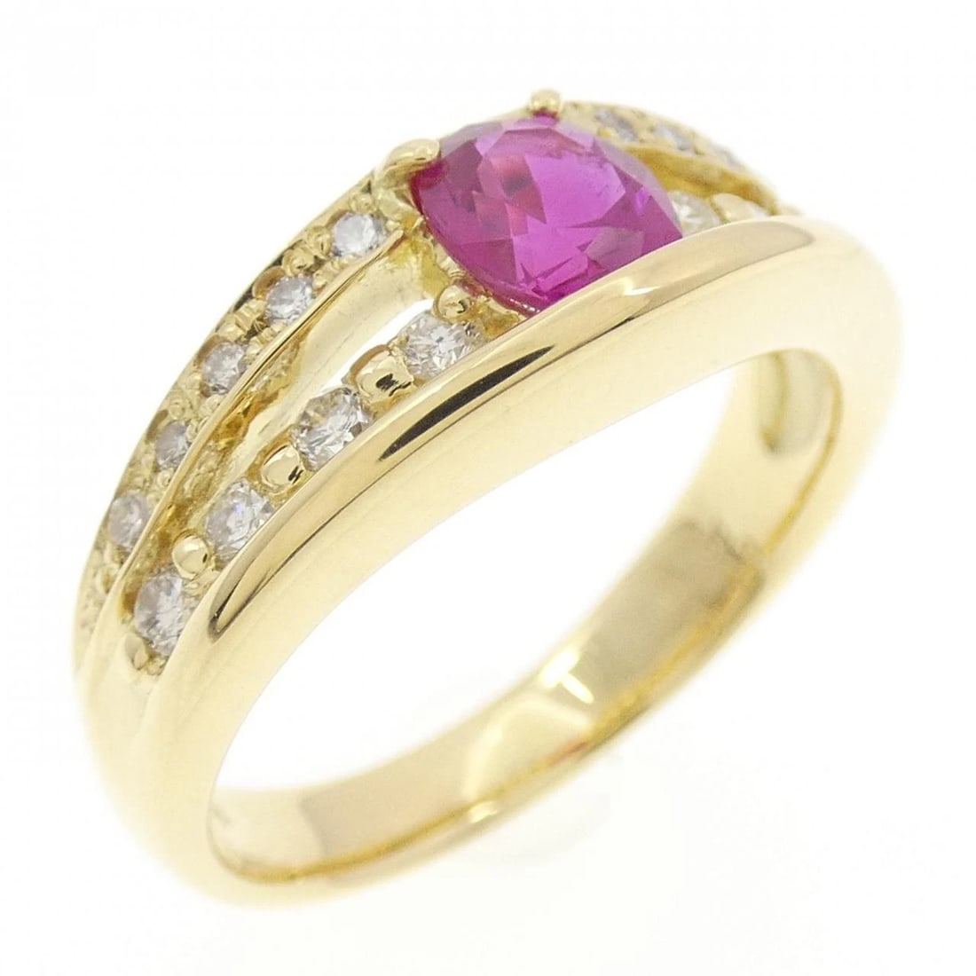 K18YG RUBY RING: K18YG Ruby Ring Brand: Unbranded Type/Style: Ruby Ring Material: 18K Yellow Gold, Main Stone/Creation RubySecondary Stone Diamond Color: Yellow Gold Size: US 6 1/4 Accessories: None Access