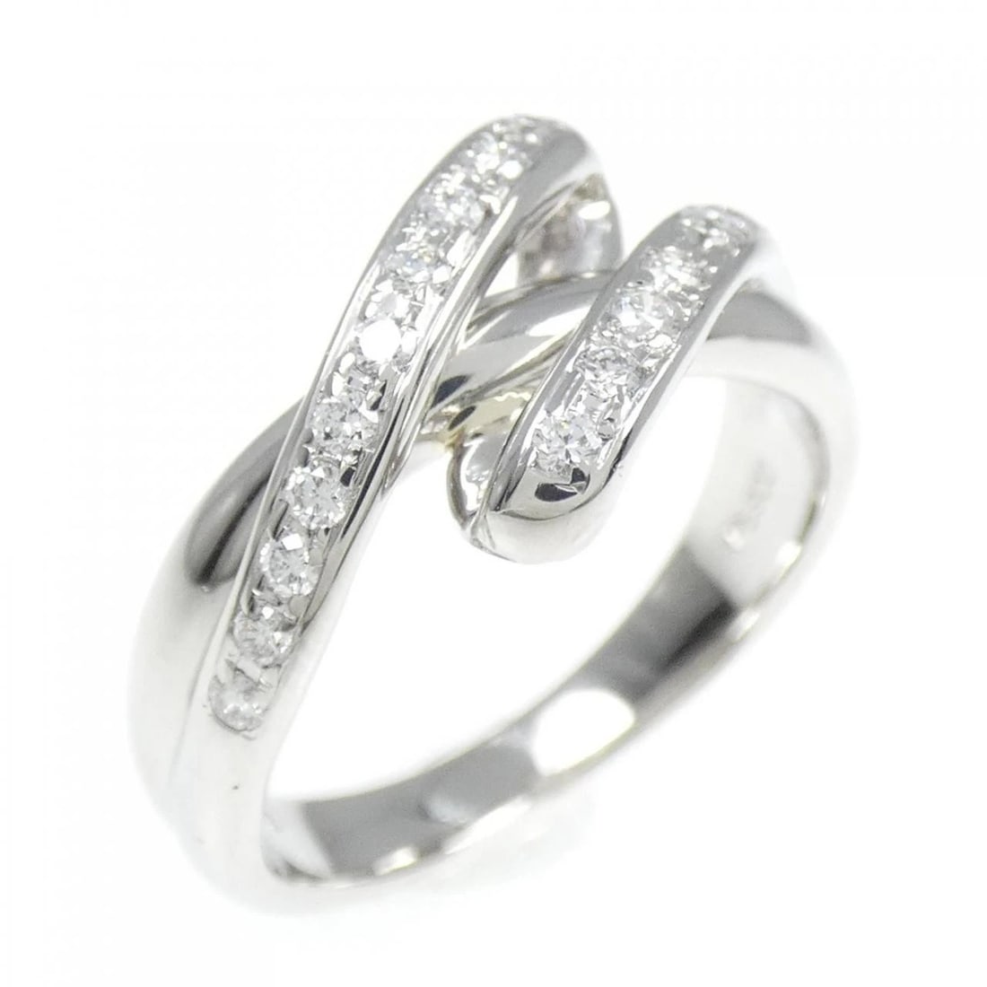 PT DIAMOND RING: PT Diamond Ring Brand: Unbranded Type/Style: Diamond ring Material: Platinum, Color: Silver Size: US 5 1/2 Accessories: None Accessories Notice: When purchasing pre-owned goods, please ref