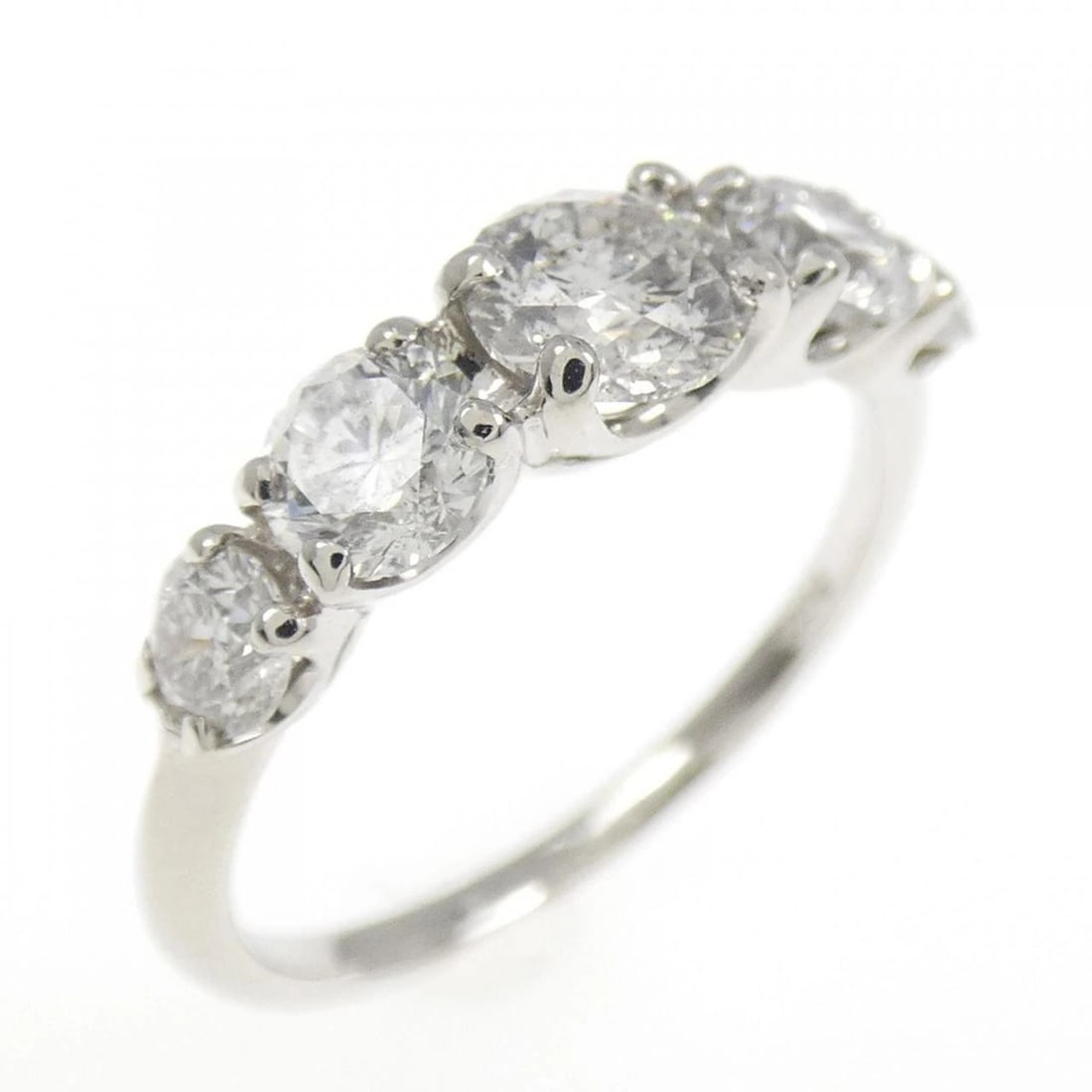 PT900 DIAMOND RING: PT900 Diamond Ring Brand: Unbranded Type/Style: Diamond Ring Material: PT900, Main Stone/Creation Natural Color: silver Size: US 3 3/4 Accessories: None Accessories Notice: When purchasing