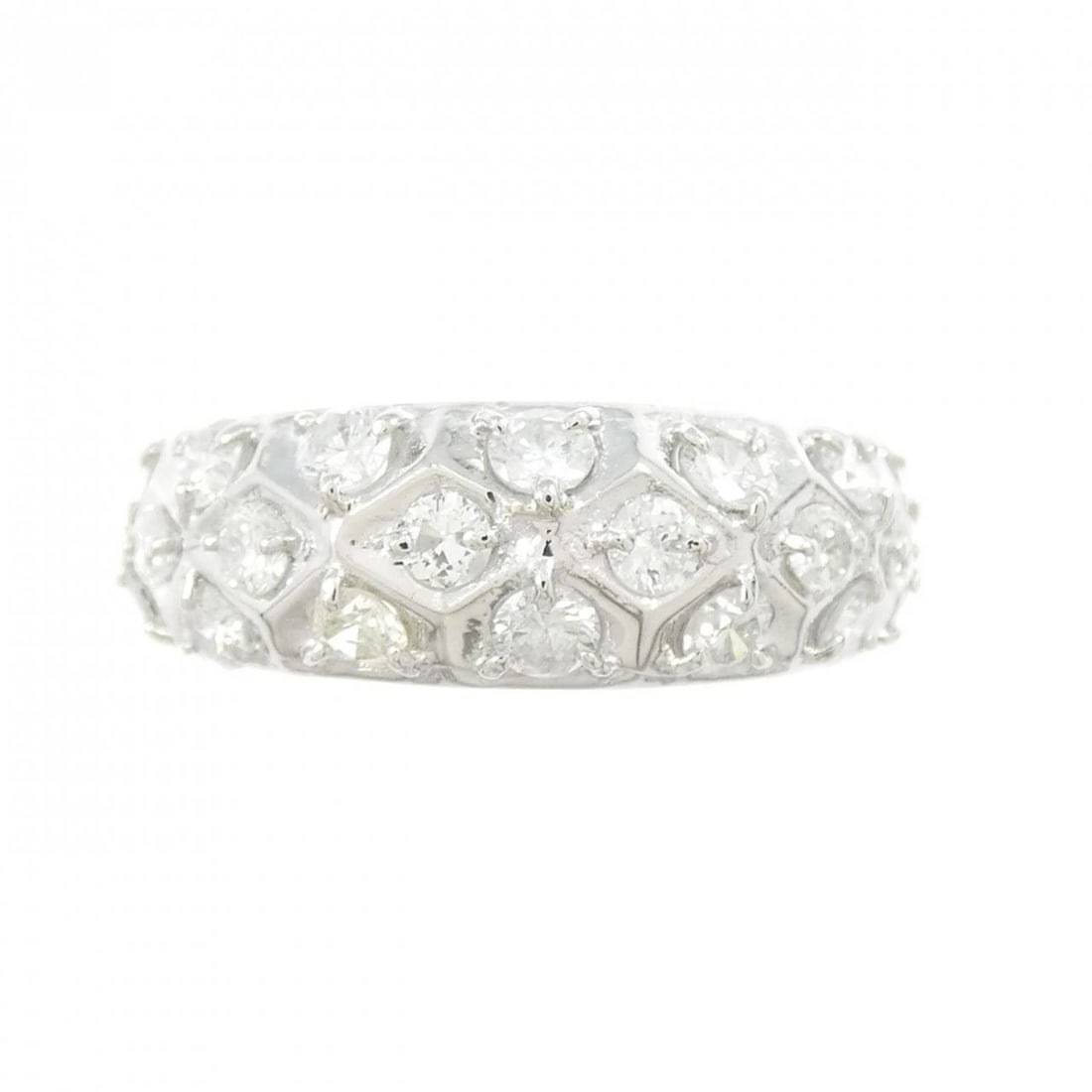 PT900 DIAMOND RING: PT900 Diamond Ring Brand: Unbranded Type/Style: Diamond Ring Material: PT900, Color: silver Size: US 6 1/4 Accessories: None Accessories Notice: When purchasing pre-owned goods, please refer to the