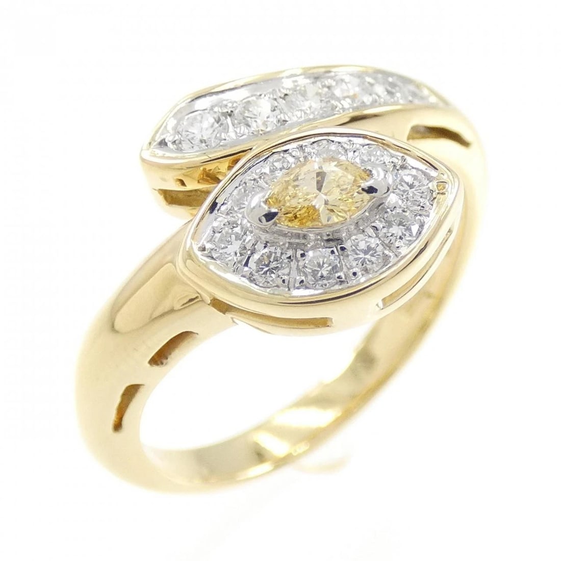 K18YG/PT DIAMOND RING: K18YG/PT Diamond Ring Brand: Unbranded Type/Style: Diamond Ring Material: K18YG/PT, Color: YG,silver Size: US 6 1/4 Accessories: None Accessories Notice: When purchasing pre-owned goods, please refer