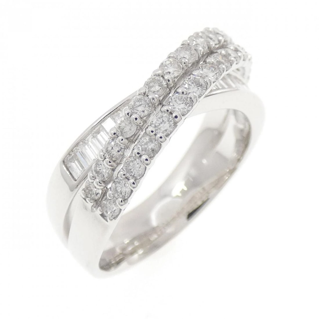 K18WG DIAMOND RING: K18WG Diamond Ring Brand: Unbranded Type/Style: Diamond Ring Material: K18WG, Color: White gold Size: US 6 1/4 Accessories: None Accessories Notice: When purchasing pre-owned goods, please