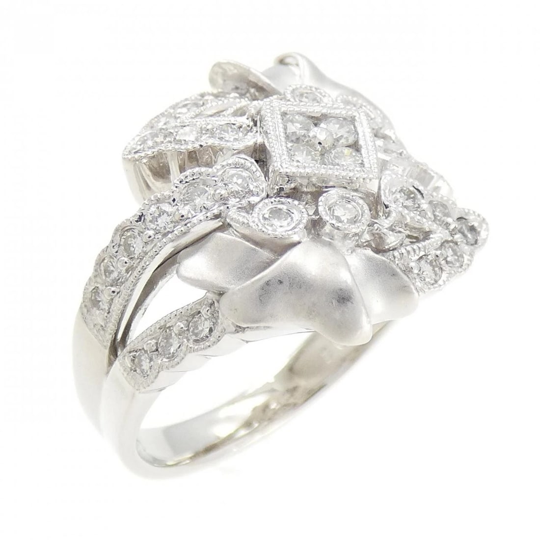 PT900 DIAMOND RING: PT900 Diamond Ring Brand: Unbranded Type/Style: Diamond Ring Material: PT900, Color: silver Size: US 6 1/4 Accessories: None Accessories Notice: When purchasing pre-owned goods, please refer to the