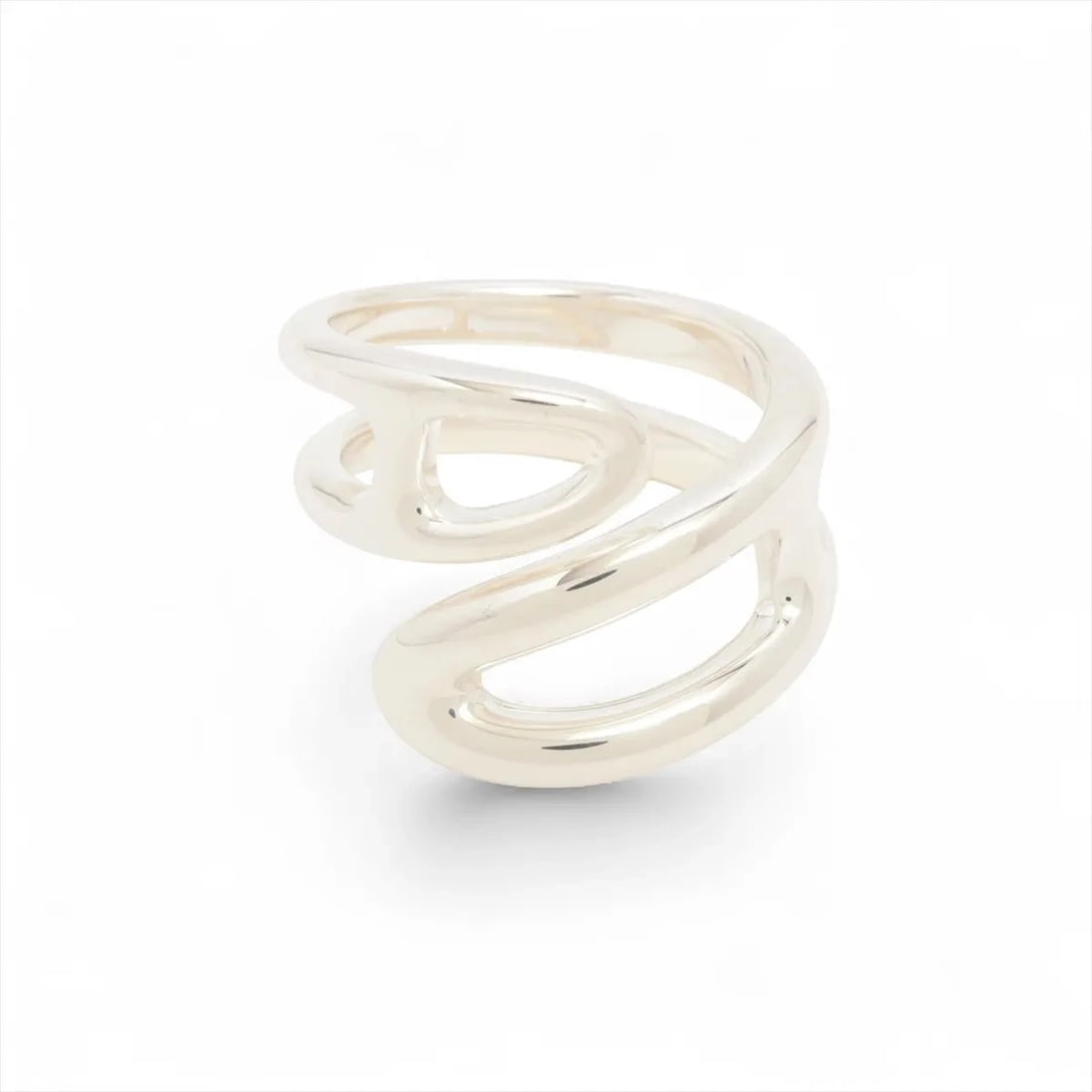 HERMES CHAINE D'ANCRE PUNK TWIST RING: Hermes Chaine d'Ancre punk twist Ring Brand: Hermes Type/Style: Ring Material: 925 Color: Silver Size: 5.25 US Accessories: None Accessories Notice: When purchasing pre-owned goods, please refer to