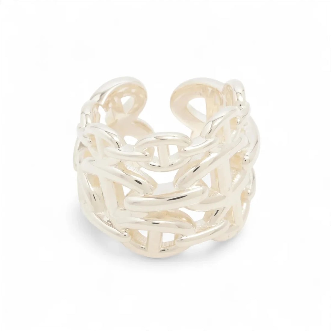 HERMES CHAINE D'ANCRE ENCHAINEE GM RING: Hermes Chaine d'Ancre Enchainee GM Ring Brand: Hermes Type/Style: Ring Material: 925 Color: Silver Size: 6.25 - 6.5 US Accessories: None Accessories Notice: When purchasing pre-owned goods,