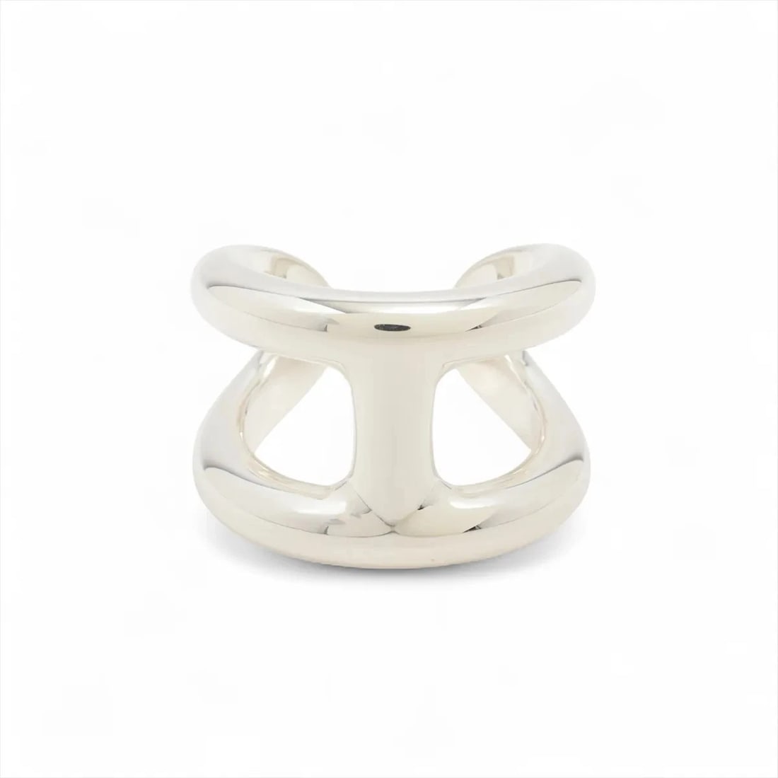 HERMES OSMO'S GM RING: Hermes Osmo's GM Ring Brand: Hermes Type/Style: Ring Material: 925 Color: Silver Size: 6.25 - 6.5 US Accessories: None Accessories Notice: When purchasing pre-owned goods, please refer to the photos