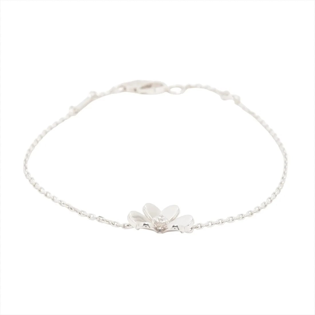 VAN CLEEF & ARPELS FRIVOLE MINI DIAMOND BRACELET: Van Cleef & Arpels Frivole Mini diamond Bracelet Brand: Van Cleef & Arpels Type/Style: Bracelet Material: 750(WG) Color: White Gold Size: Bracelet length:16.4cm Accessories: None Accessories Notice: