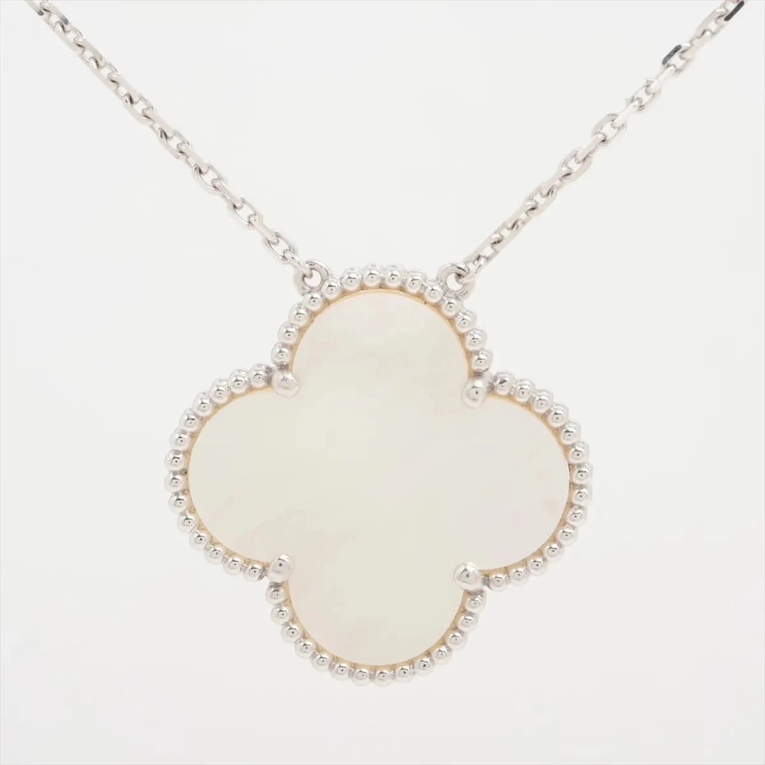 VAN CLEEF & ARPELS MAGIC ALHAMBRA SHELLS NECKLACE (1 of 3)