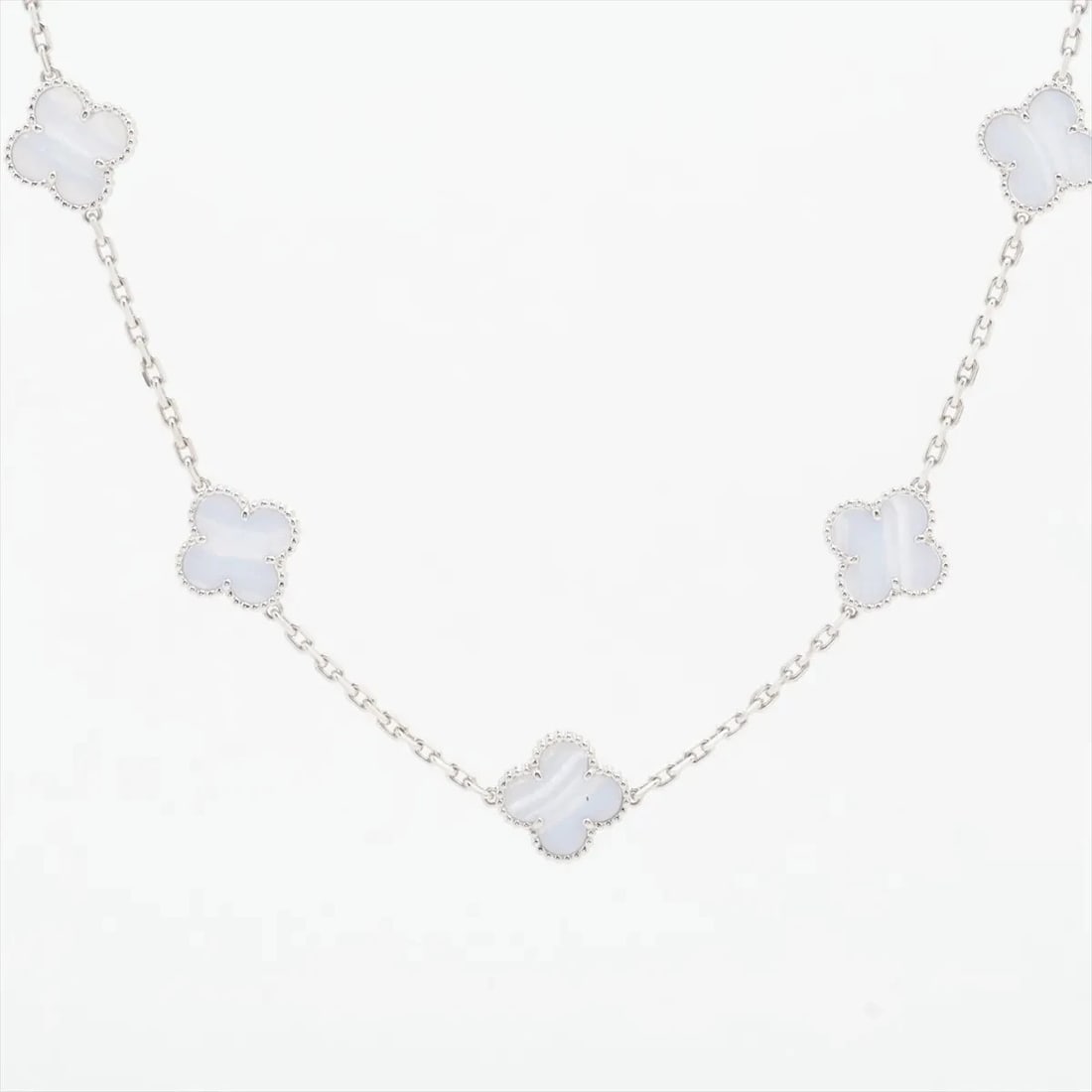 VAN CLEEF & ARPELS NECKLACE 750(WG) 2: Van Cleef & Arpels Necklace 750(WG) 2 Brand: Van Cleef & Arpels Type/Style: Necklace Material: 750(WG) Color: White Gold Size: Chain length:47.8cm Accessories: None Accessories Notice: When