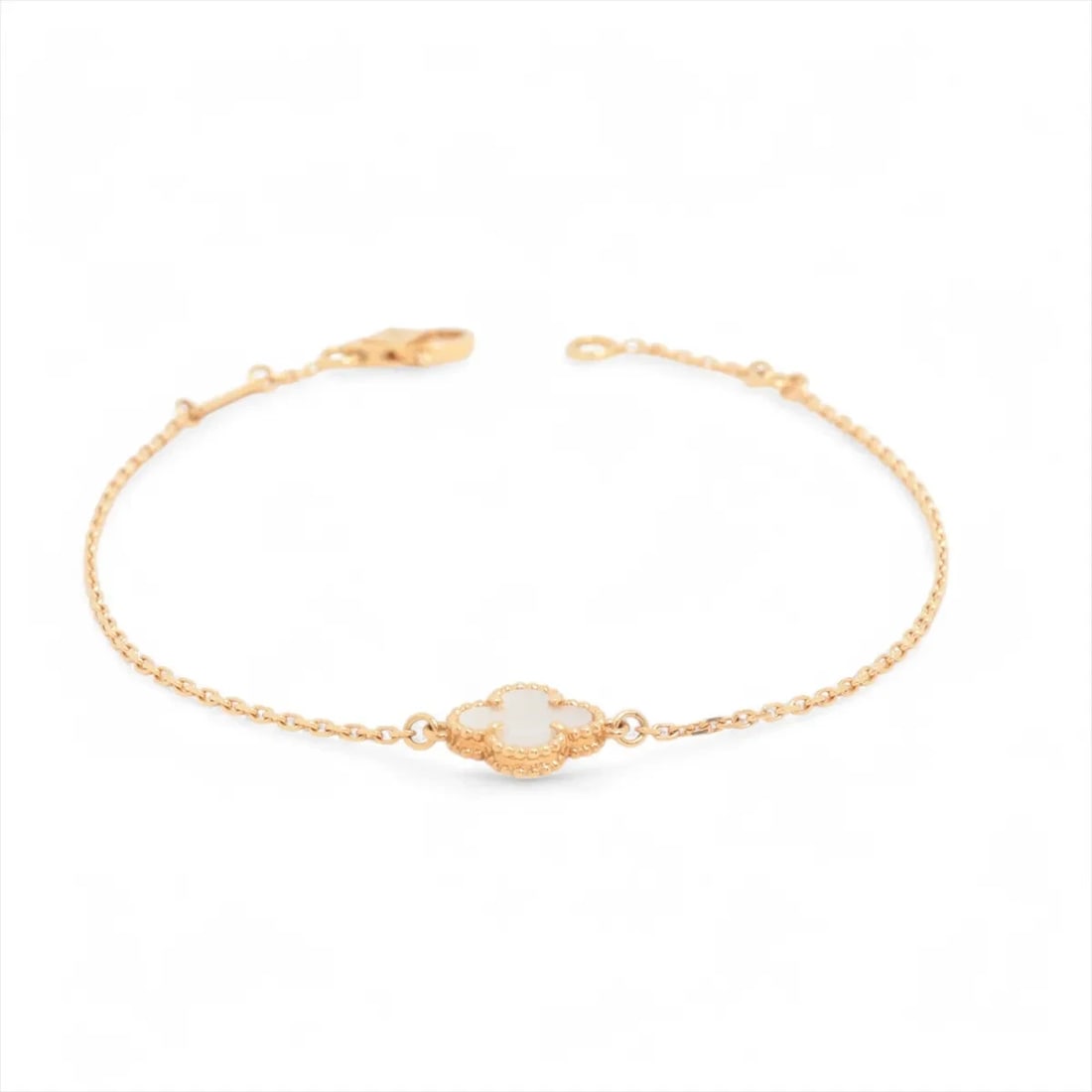 VAN CLEEF & ARPELS SWEET ALHAMBRA BRACELET: Van Cleef & Arpels Sweet Alhambra Bracelet Brand: Van Cleef & Arpels Type/Style: Bracelet Material: 750(YG) Color: Yellow Gold Size: Bracelet length:17.5cm Accessories: None Accessories Notice: When