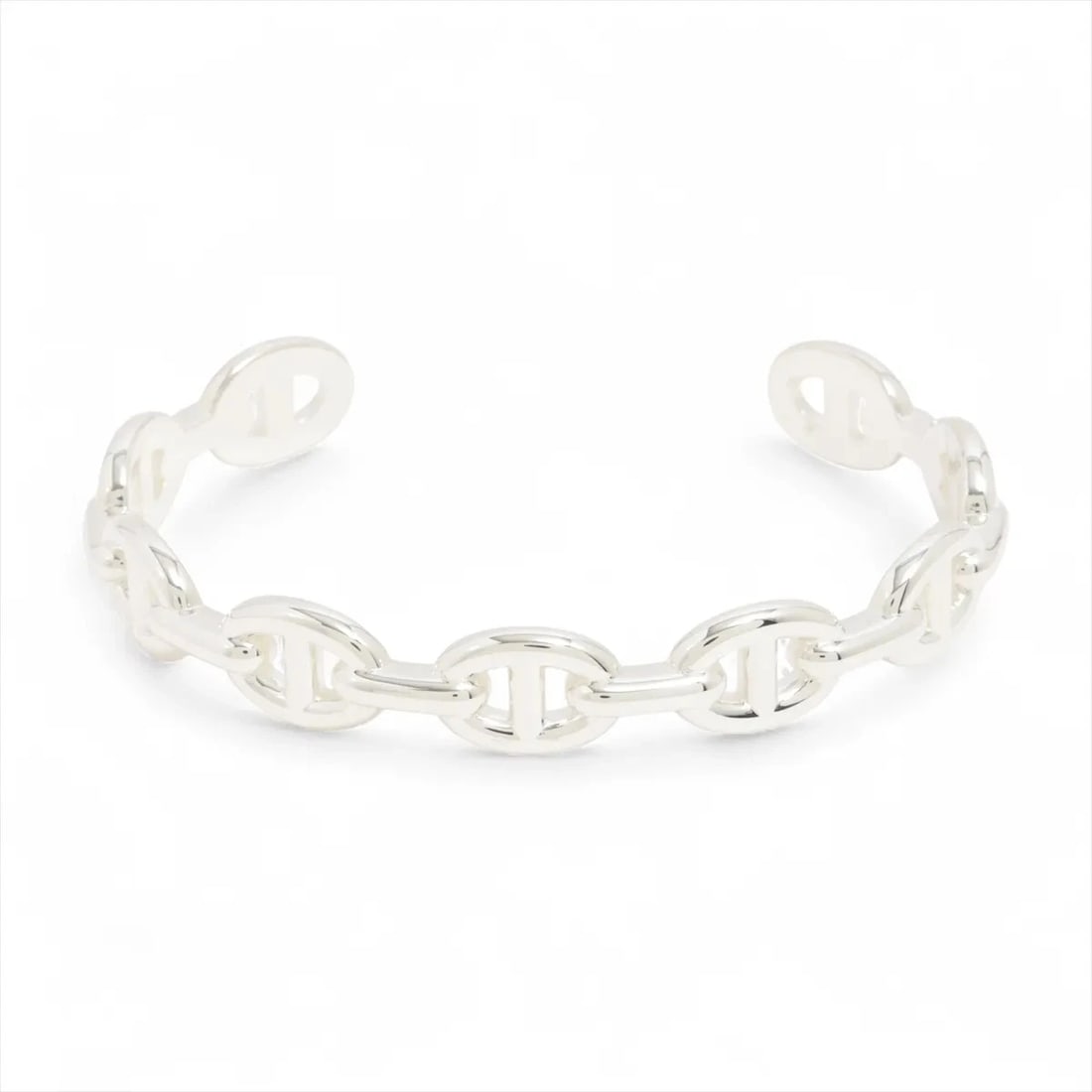 HERMES CHAINE D'ANCRE ENCHAINEE BANGLE: Hermes Chaine d'Ancre Enchainee Bangle Brand: Hermes Type/Style: Bracelet Material: 925 Color: Silver Size: Bracelet length:16.5cm Accessories: None Accessories Notice: When purchasing pre-owned