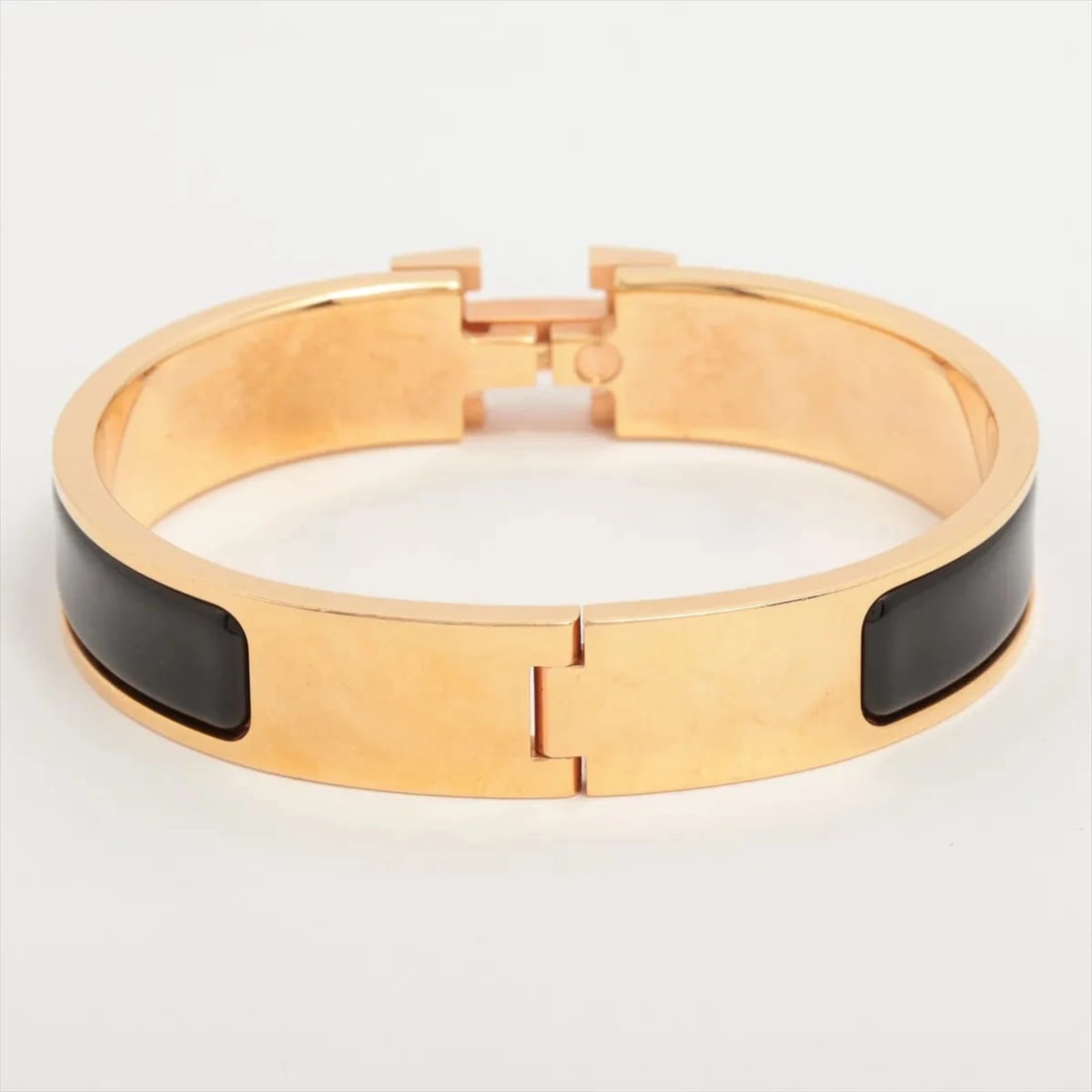 HERMES H BANGLE CLIC CLAC PM BRACELET GP?ENAMEL BLACK?GOLD: Hermes H Bangle Clic Clac PM Bracelet GP?Enamel Black?Gold Brand: Hermes Type/Style: Bracelet Material: GP?Enamel Color: Black?Gold Size: Bracelet length:15.5cm Accessories: None Accessories Notice: