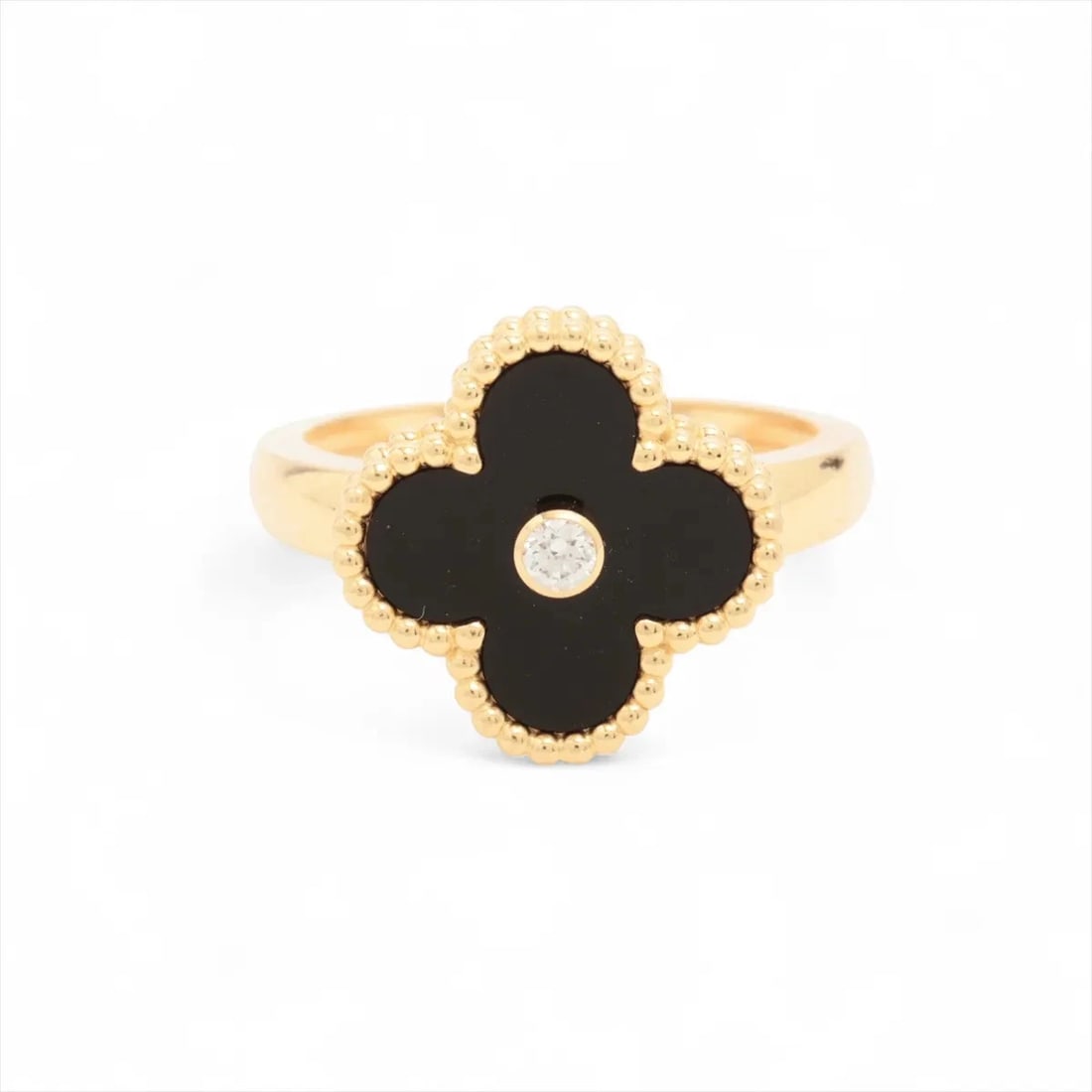 VAN CLEEF & ARPELSONYX DIAMOND RING 750(YG): Van Cleef & ArpelsOnyx diamond Ring 750(YG) Brand: Van Cleef & Arpels Type/Style: Ring Material: 750(YG) Color: Yellow Gold Size: 7.25 - 7.5 US Accessories: None Accessories Notice: When p