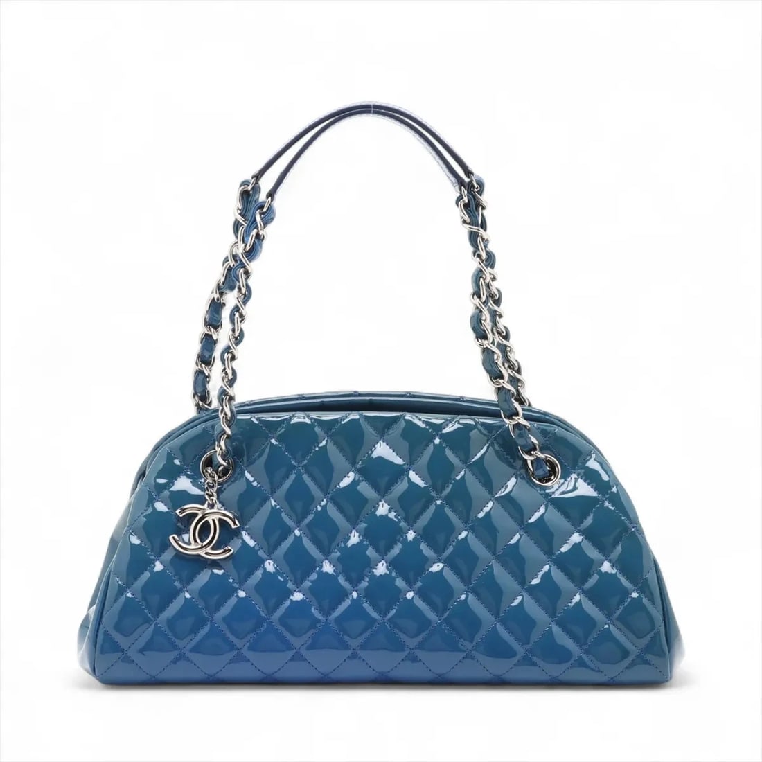 CHANEL MADEMOISELLE PATENT LEATHER CHAIN SHOULDER BAG: Chanel Mademoiselle Patent Leather Chain Shoulder Bag Brand: Chanel Type/Style: Shoulder bag Material: Patent Leather Color: Blue Size: Height:5.9inchLength:13.0inchDepth:5.7inch Accessories: None