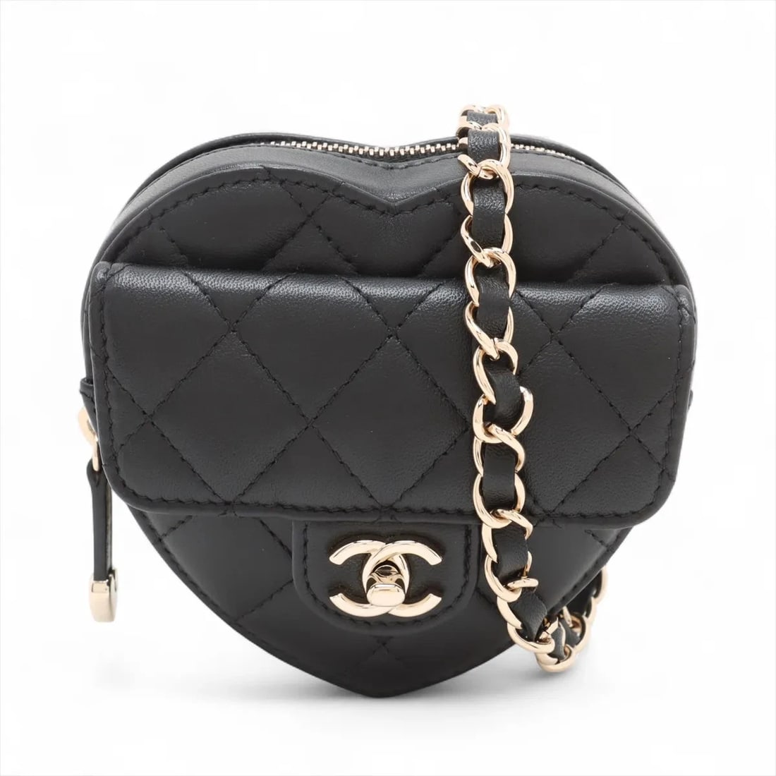 CHANEL MATELASSE LAMBSKIN WAIST BAG HEARTS BLACK: Chanel Matelasse Lambskin Waist Bag hearts Black Brand: Chanel Type/Style: Waist bag/Crossbody bag Material: Lambskin Color: Black Size: Height:4.1inchLength:4.3inchDepth:1.4inch Accessories: None