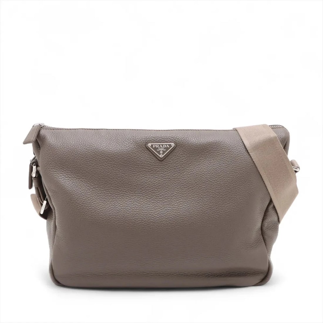 PRADA VITELLO DAINO LEATHER SHOULDER BAG GREIGE NO WHITE TAG: Prada Vitello Daino Leather Shoulder bag Greige no white tag Brand: Prada Type/Style: Shoulder Bag Material: Leather Color: Greige Size: Height:9.1inchLength:12.4inchDepth:4.7inch Accessories: Non