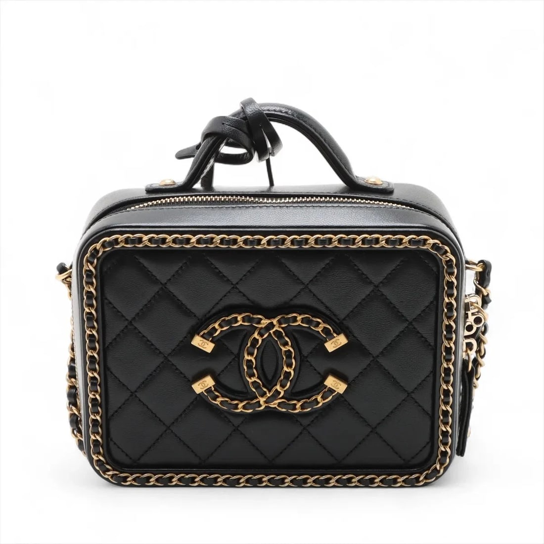 CHANEL CC FILIGREE LEATHER 2 WAY HANDBAG BLACK: Chanel CC Filigree Leather 2 Way Handbag Black Brand: Chanel Type/Style: Shoulder bag Material: Leather Color: Black Size: Height:5.1inchLength:6.9inchDepth:2.6inch Accessories: None Acces