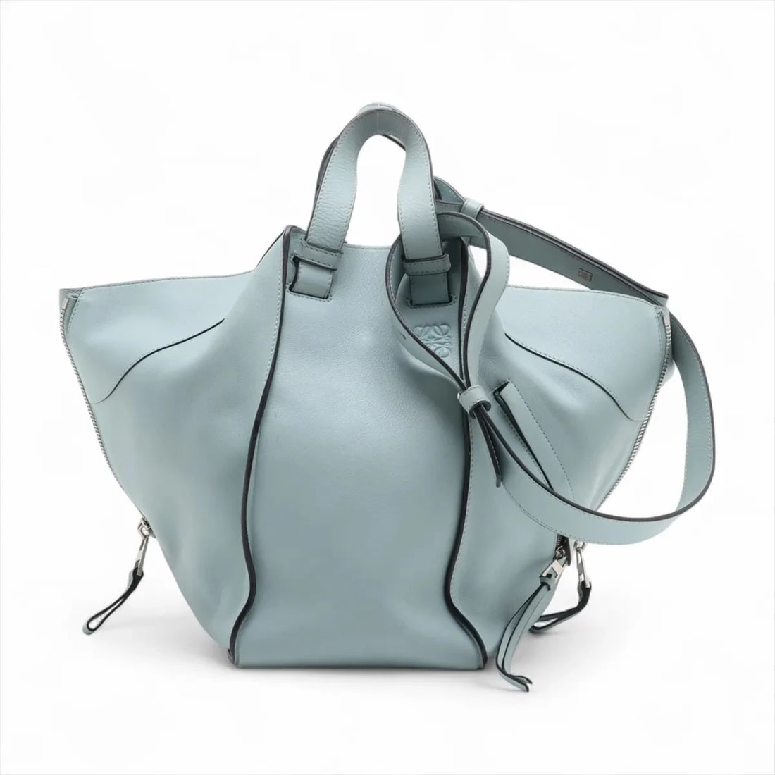 LOEWE HAMMOCK LARGE LEATHER 2 WAY HANDBAG BLUE: Loewe Hammock Large Leather 2 Way Handbag Blue Brand: Loewe Type/Style: Top Handle Bag Material: Leather Color: Blue Size: Height:11.0inchLength:6.9inchDepth:13.0inch Accessories: None Acc