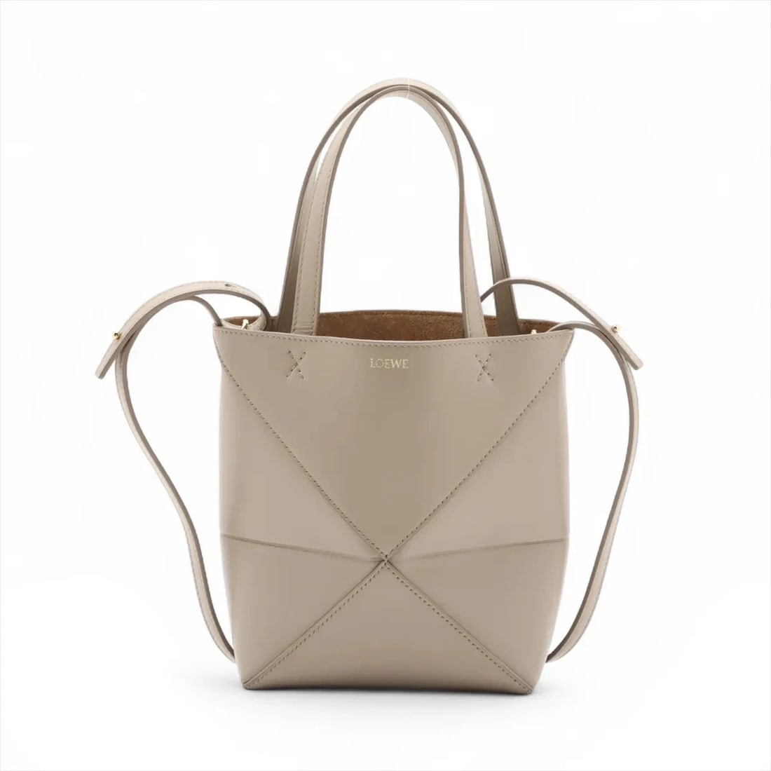 LOEWE PUZZLE FOLD TOTE BAG MINI LEATHER 2 WAY HANDBAG BROWN: Loewe puzzle fold Tote Bag Mini Leather 2 Way Handbag Brown Brand: Loewe Type/Style: Hand bag Material: Leather Color: Brown Size: Height:8.1inchLength:6.3inchDepth:3.3inch Accessories: None <