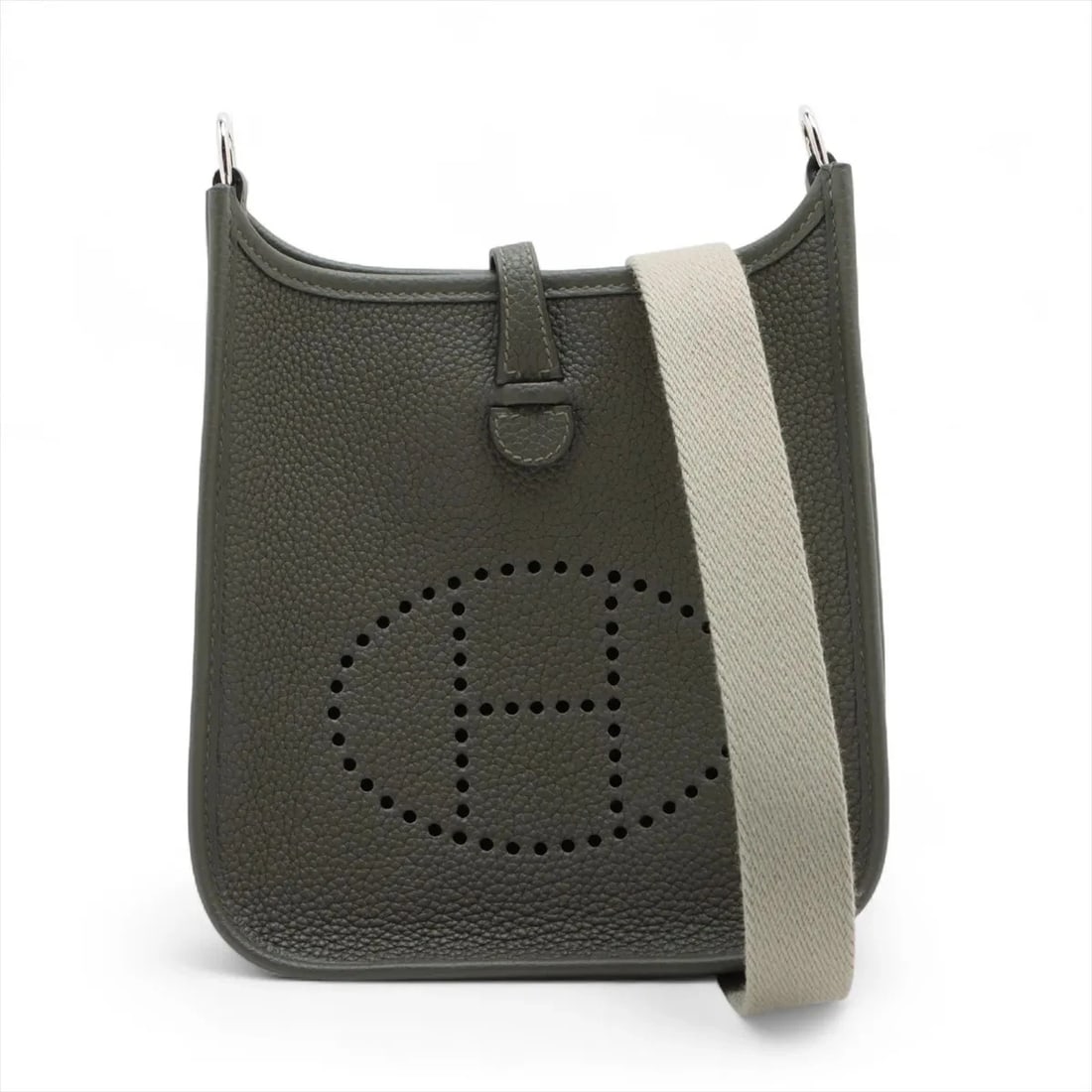 HERMES EVELYN 16 TPM AMAZON TAURILLON CLEMENCE: Hermes evelyn 16 TPM Amazon Taurillon Clemence Brand: Hermes Type/Style: Shoulder bag Material: Taurillon Clemence Color: veil olive Size: Height:7.5inchLength:6.7inchDepth:1.6inch Accessories: No