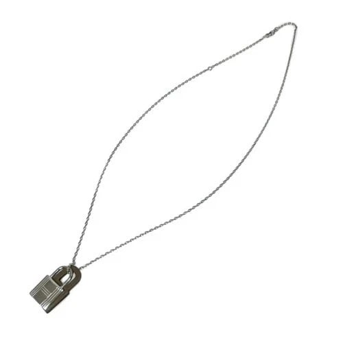 HERMES O'KELLY PM NECKLACE SILVER VAUX SWIFT ETOUPE: Hermes O'Kelly PM Necklace Silver Vaux Swift Etoupe Brand: Hermes Type/Style: Necklace Material: Metal Voie Swift leather Color: Silver, Etoupe Size: 3.4in Accessories: None Accessories No