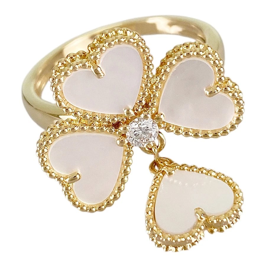 VAN CLEEF & ARPELS SWEET ALHAMBRA FYAGE YELLOW GOLD DIAMOND: Van Cleef & Arpels Sweet Alhambra Fyage Yellow gold Diamond Brand: Van Cleef & Arpels Type/Style: Ring Material: 18K Yellow Gold, Main Stone Secondary Stone Natural Color: Gold Size: 6 US Accessor