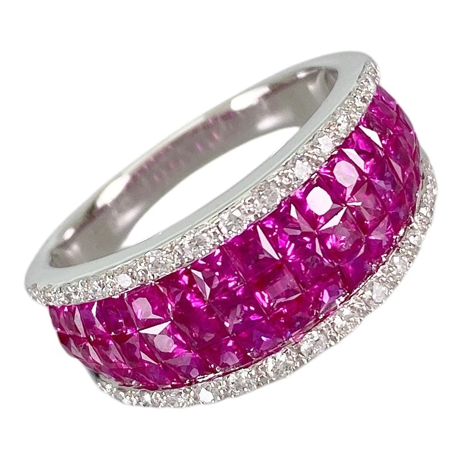 RING WHITE GOLD RUBY DIAMOND: Ring White gold Ruby Diamond Brand: Unsigned Jewelry Type/Style: Ring Material: 18K White Gold, Main Stone Ruby Color: Silver Size: 7.5 US Accessories: None Accessories Notice: When purchasing