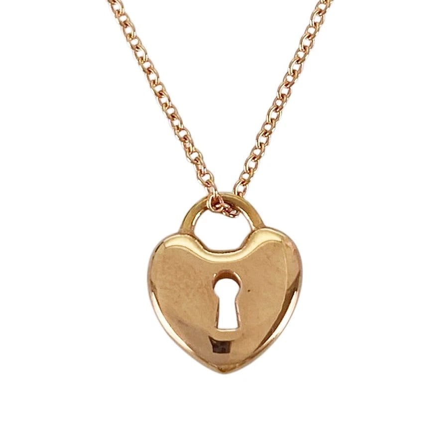 TIFFANY&CO. HEART LOCK ROSE GOLD NECKLACE: TIFFANY&Co. Heart lock Rose gold Necklace Brand: TIFFANY&Co. Type/Style: Necklace Material: 18K Rose Gold Color: Gold Size: Top size:11.1mm?9.3mm Necklace full length:40cm Accessories: None