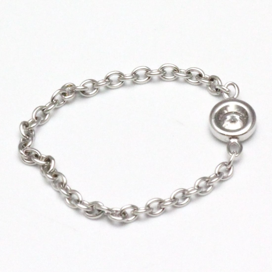 DIOR OUI MIMIOUI DIAMOND WHITE GOLD CHAIN RING PINKY RING: Dior Oui Mimioui Diamond White Gold Chain Ring Pinky Ring Brand: Dior Type/Style: Ring Material: 18k White Gold, Main Stone Natural Color: White Size: US4-4.5 Accessories: None Accessories