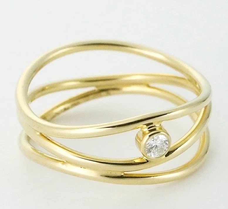TIFFANY & CO ELSA PERETTI WAVE 18K YELLOW GOLD RING: Tiffany & Co Elsa Peretti Wave 18k Yellow Gold Ring Brand: Tiffany & Co. Type/Style: Ring Material: 18k Yellow Gold, Main Stone Natural Color: Yellow Size: US 6 Accessories: None Accessori