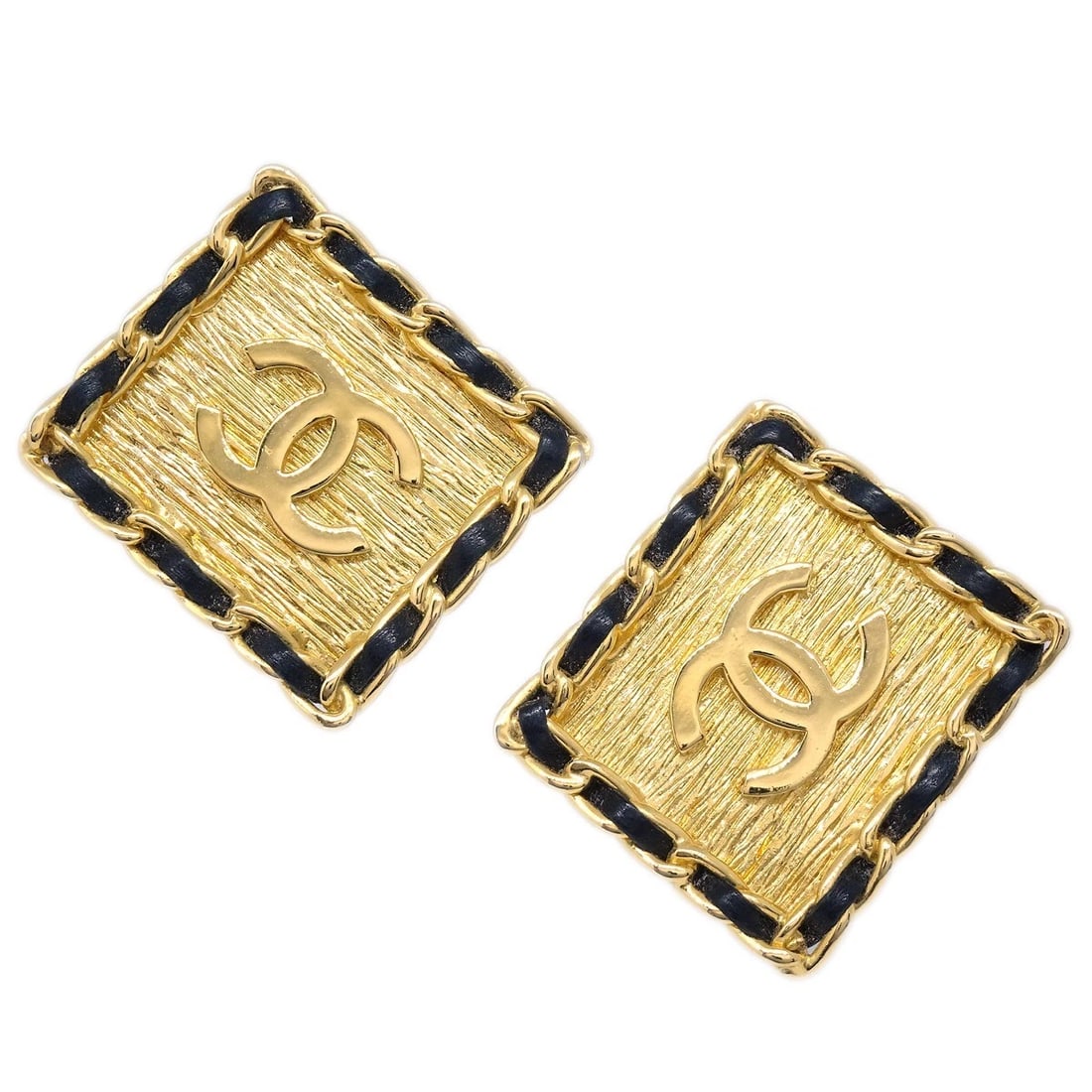 CHANEL SQUARE LEATHER EARRINGS CLIP-ON GOLD: Chanel Square Leather Earrings Clip-On Gold Brand: CHANEL Type/Style: Earrings Material: Gold plated, Leather, Color: Gold, Black Size: W 4.5 x H 4.5 cm Accessories: None Accessories Notic
