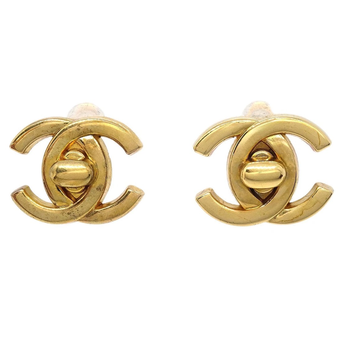 CHANEL CC TURNLOCK CLIP-ON EARRINGS GOLD: Chanel CC Turnlock Clip-On Earrings Gold Brand: Chanel Type/Style: Earrings Material: Gold Plated, Color: Gold Size: W 2.2 x H 1.7 cm Accessories: None Accessories Notice: When purchasing