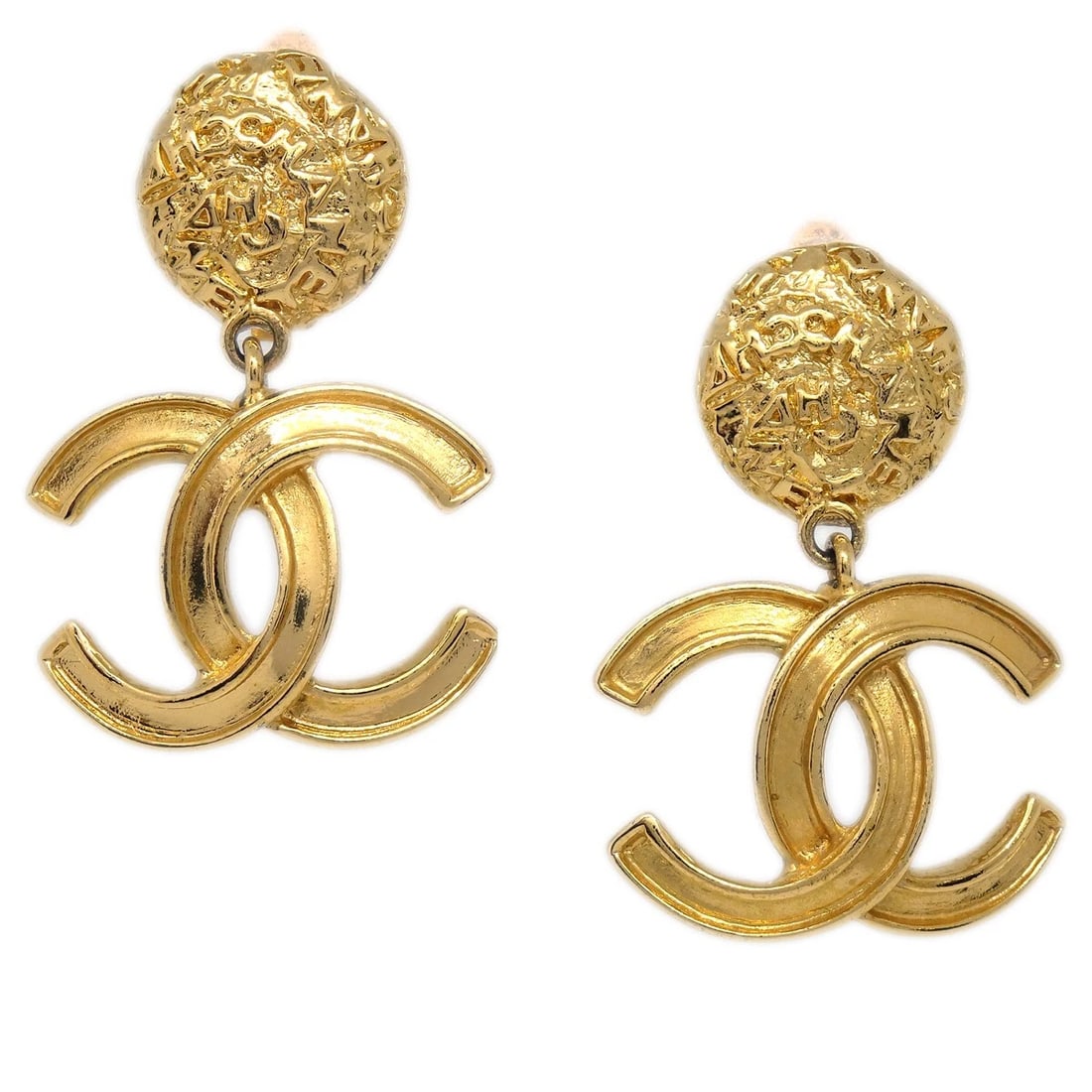 CHANEL CC DANGLE EARRINGS CLIP-ON GOLD: Chanel CC Dangle Earrings Clip-On Gold Brand: Chanel Type/Style: Earrings Material: Gold-plated, Color: Gold Size: W 2.5 x H 3.7 cm Accessories: None Accessories Notice: When purchasing pr