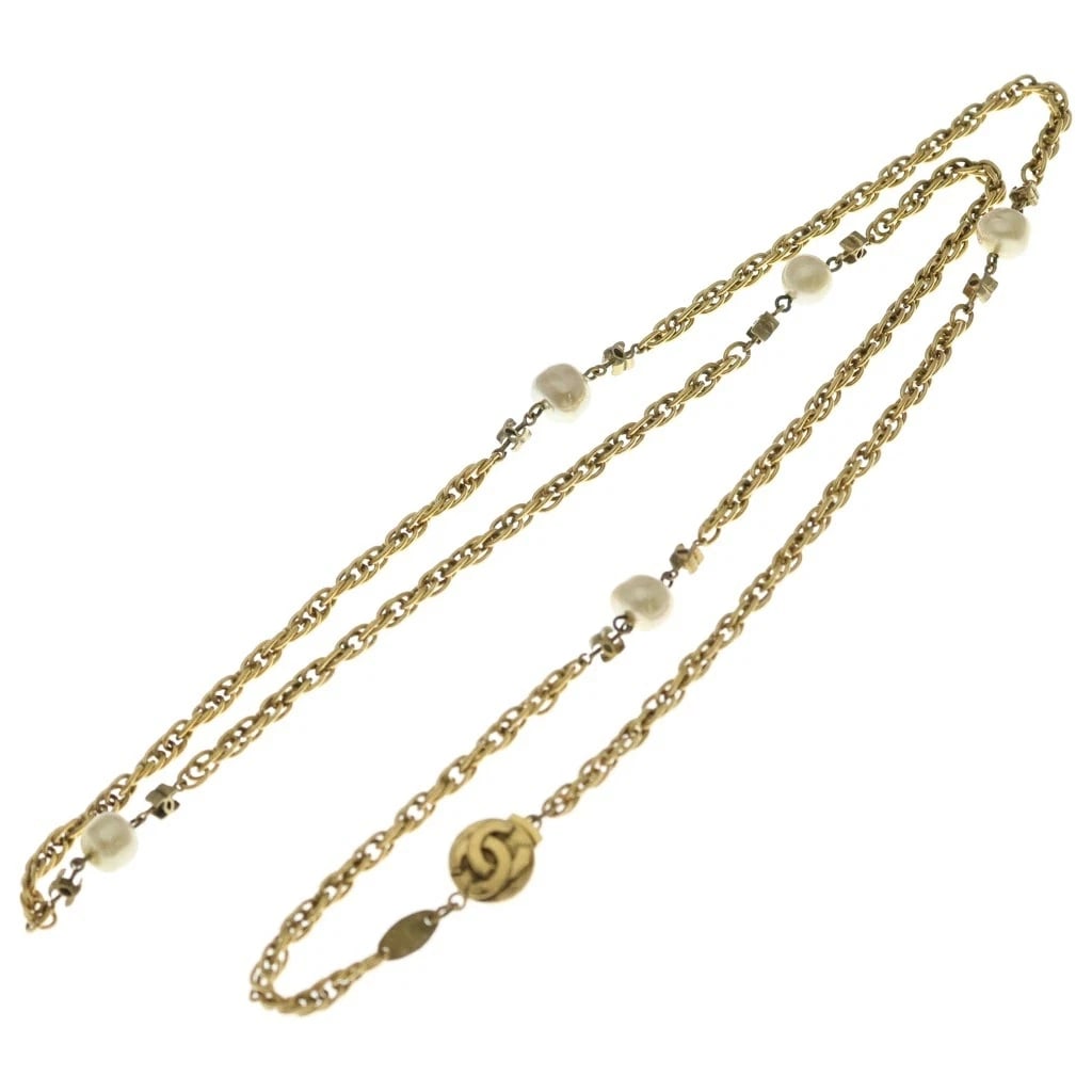CHANEL NECKLACES & PENDANTS COCO MARK PEARL LONG GOLD GP: CHANEL Necklaces & Pendants Coco Mark Pearl Long Gold GP Brand: CHANEL Type/Style: Necklace & Pendants Material: NOT SPECIFIED, Color: GOLD Size: Actual Measurements: Total Length: 59 cm, Width: 9.60 
