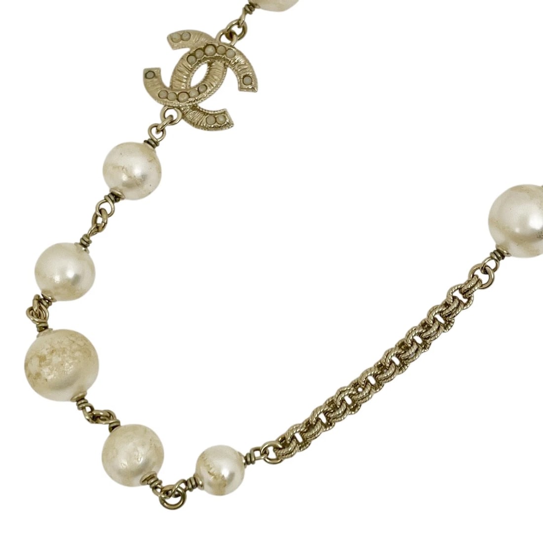 CHANEL NECKLACE COCO MARK PEARL GP WHITE GOLD: Chanel Necklace Coco Mark Pearl GP White Gold Brand: Chanel Type/Style: Necklace Material: GP, Faux Pearl, Color: White Gold Size: Total Length: Approx. 49cm Accessories: None Accessories