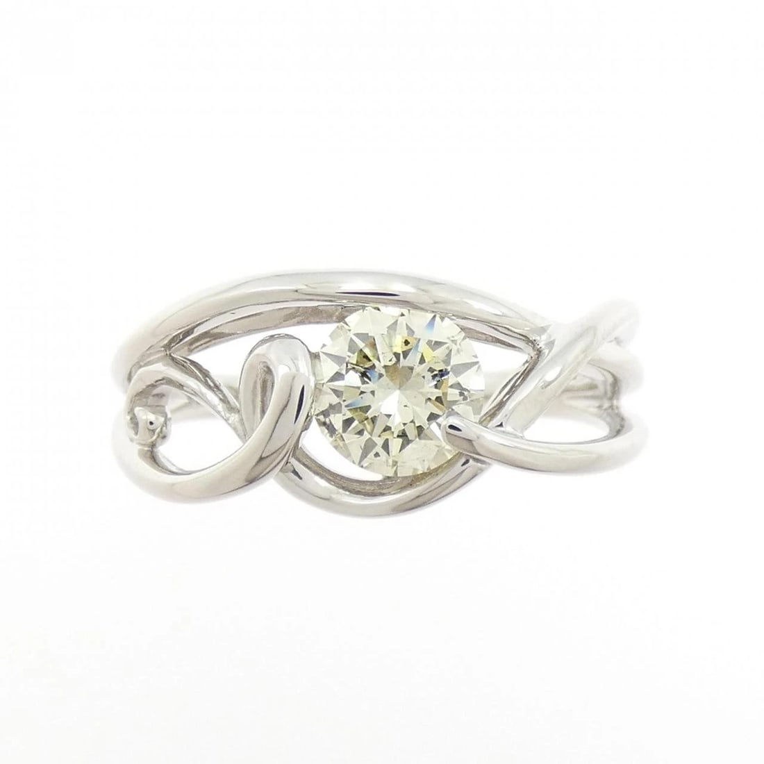 PT900 DIAMOND RING: PT900 Diamond Ring Brand: Unbranded Type/Style: Diamond Ring Material: Platinum900, Color: Silver Size: US 9 Accessories: None Accessories Notice: When purchasing pre-owned goods, please refer to the
