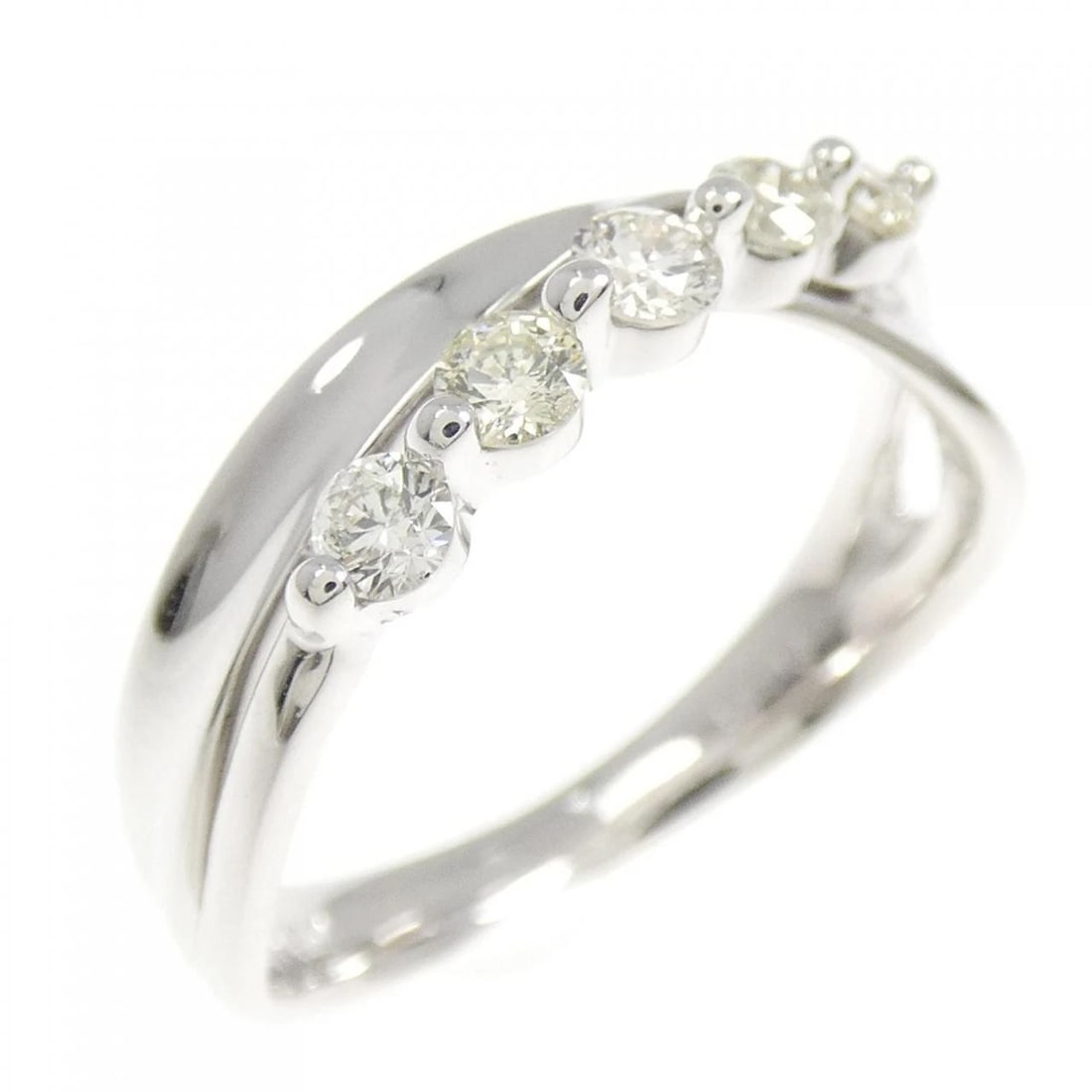 K18WG DIAMOND RING: K18WG Diamond Ring Brand: Unbranded Type/Style: Diamond Ring Material: K18 white gold, Color: White gold Size: US 5 1/2 Accessories: None Accessories Notice: When purchasing pre-owned goods, please