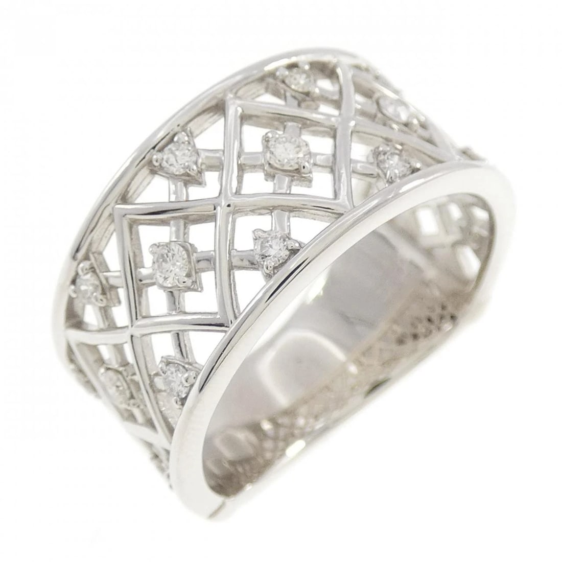 PT900 DIAMOND RING: PT900 Diamond Ring Brand: Unbranded Type/Style: Diamond ring Material: PT900, Main Stone/Creation Natural Color: Silver Size: US 9.25 Accessories: None Accessories Notice: When purchasing