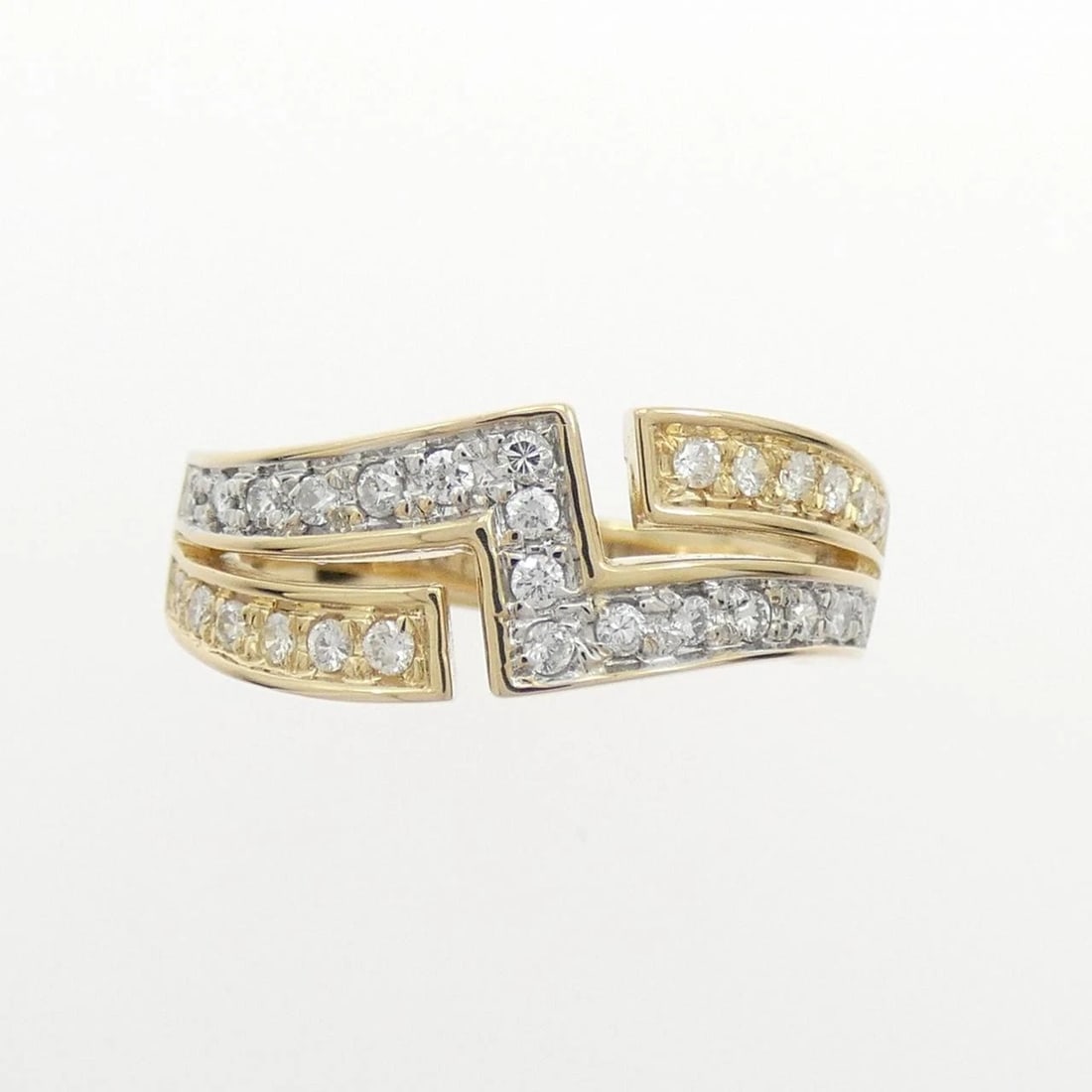 K18YG/K18WG DIAMOND RING: K18YG/K18WG Diamond Ring Brand: Unbranded Type/Style: Diamond Ring Material: K18YG/K18WG, Color: YG,WG Size: US 6 1/4 Accessories: None Accessories Notice: When purchasing pre-owned goods,