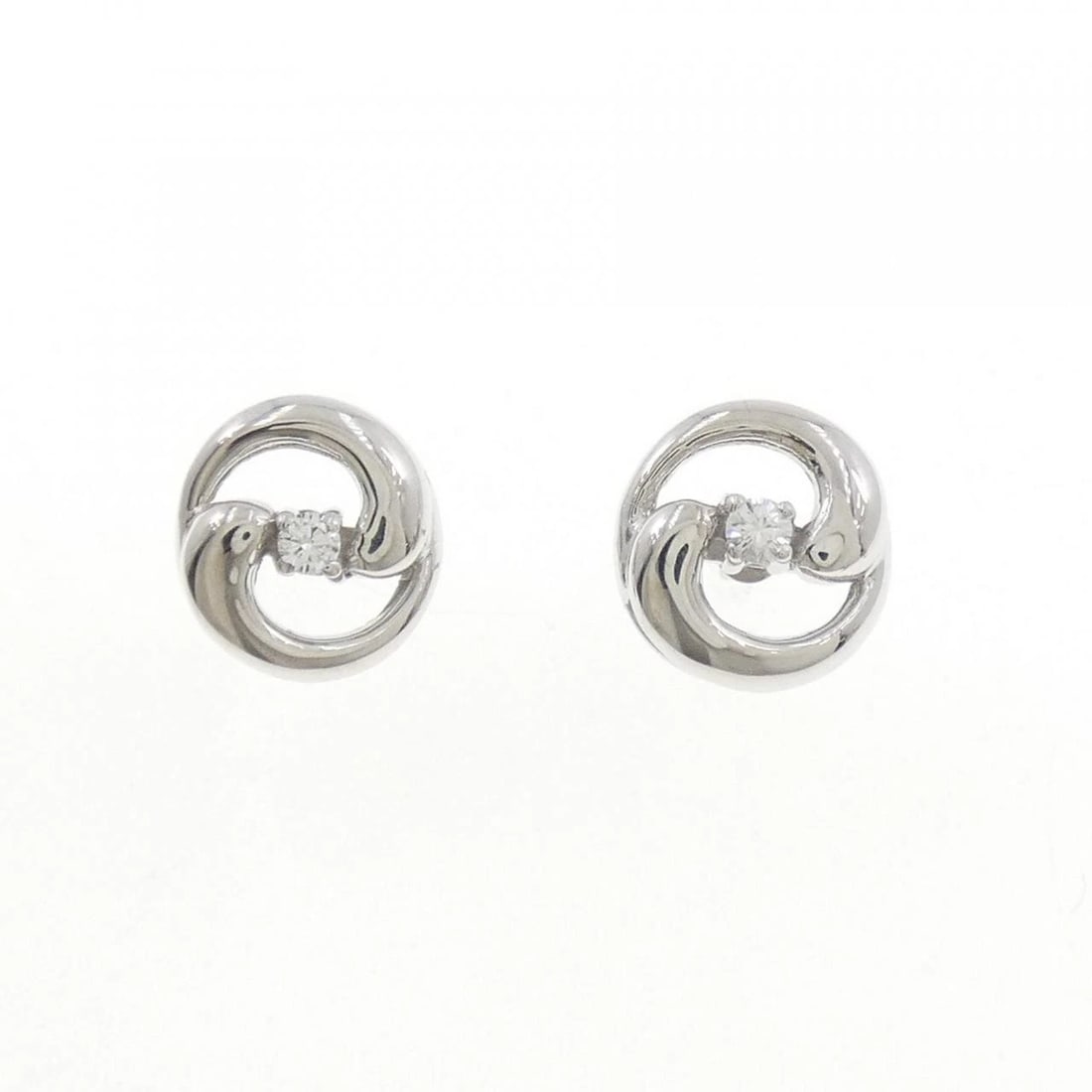 K14WG DIAMOND EARRINGS: K14WG Diamond Earrings Brand: Unbranded Type/Style: Earrings Material: K18WG, Color: White gold Size: ActualSize HxW: 11.0mmx10.3mm Accessories: None Accessories Notice: When purchasing pr
