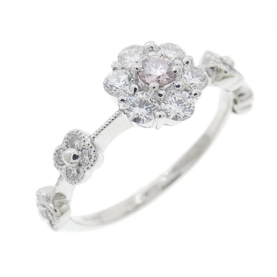 PT900 FLOWER DIAMOND RING: PT900 Flower Diamond Ring Brand: Unbranded Type/Style: Diamond Ring Material: Platinum900, Color: Silver Size: US 7 1/4 Accessories: None Accessories Notice: When purchasing pre-owned goods, please