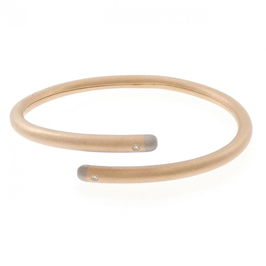 585PG/585WG DIAMOND BANGLE: 585PG/585WG Diamond Bangle Brand: Unbranded Type/Style: Diamond Braclet Material: 585PG/585WG, Main Stone/Creation Natural Color: Pink Gold White Gold Size: Actual SizeMax width approx.: 12.0mmSize