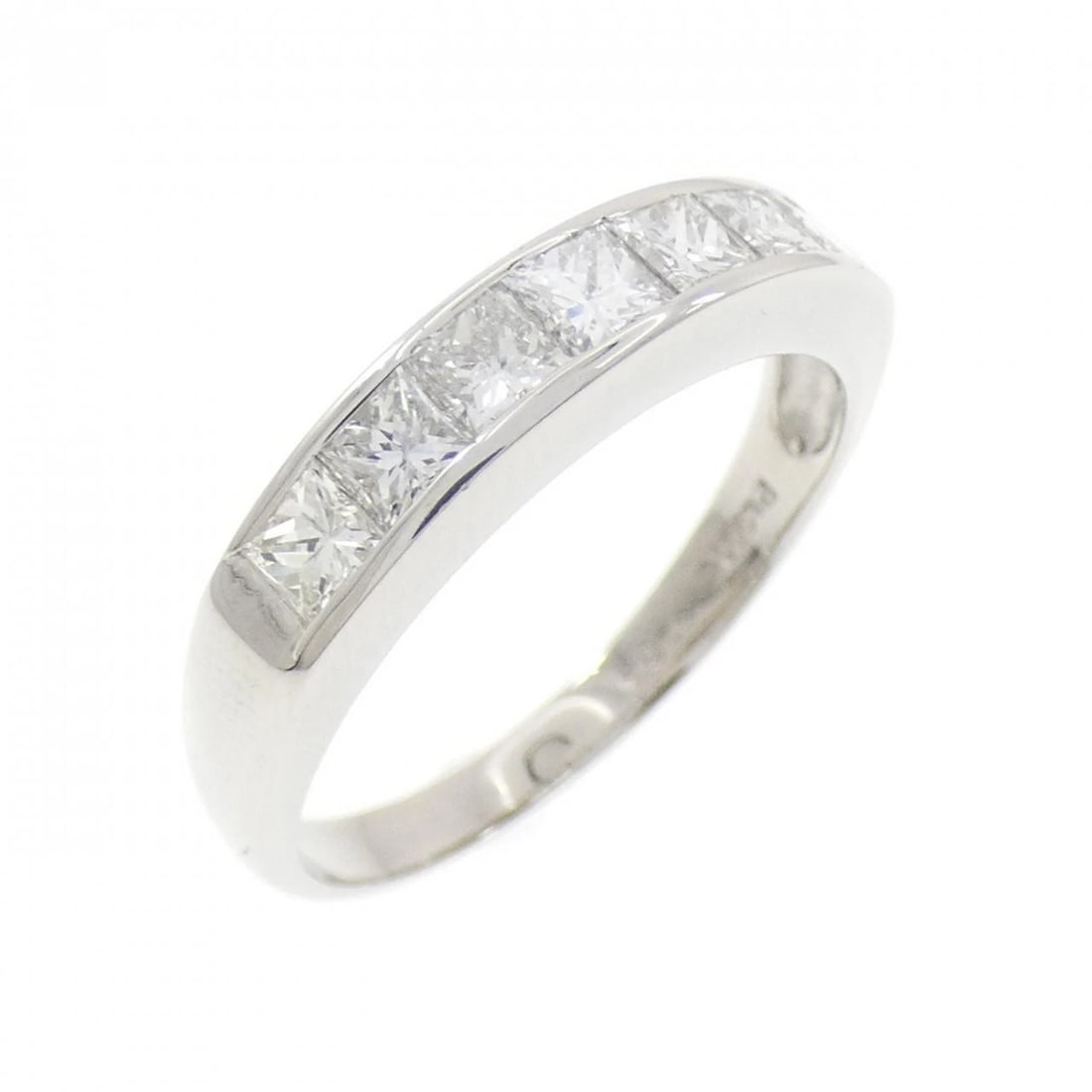 PT900 DIAMOND RING: PT900 Diamond Ring Brand: Unbranded Type/Style: Diamond Ring Material: Platinum900, Color: Platinum Size: US 7 3/4 Accessories: None Accessories Notice: When purchasing pre-owned goods, pl