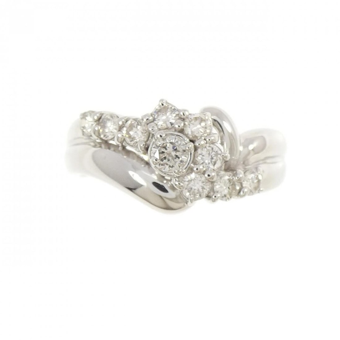 PT900 DIAMOND RING: PT900 Diamond Ring Brand: Unbranded Type/Style: Diamond Ring Material: Platinum900, Color: Silver Size: US 6 1/4 Accessories: None Accessories Notice: When purchasing pre-owned goods, please refer to