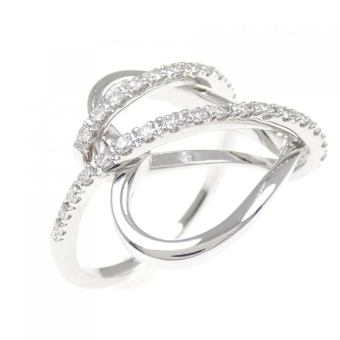 K18WG HEART DIAMOND RING: K18WG Heart Diamond Ring Brand: Unbranded Type/Style: Diamond Ring Material: K18WG, Main Stone/Creation Natural Color: White Gold Size: US 5 3/4 Accessories: None Accessories Notice: When purchasing