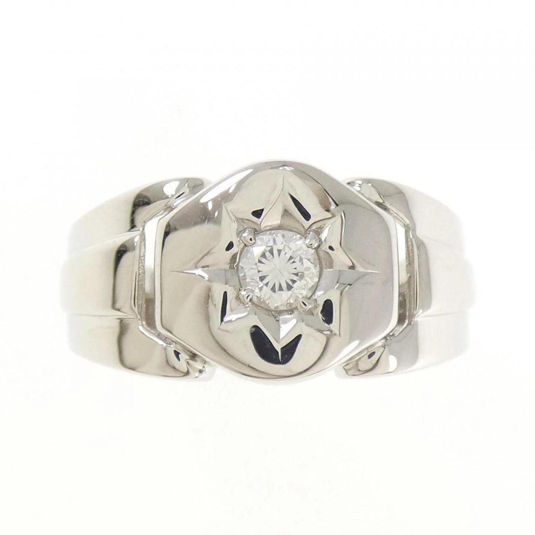 PT900 DIAMOND RING: PT900 Diamond Ring Brand: Unbranded Type/Style: Diamond ring Material: PT900, Color: silver Size: US 9.5 Accessories: None Accessories Notice: When purchasing pre-owned goods, please refer