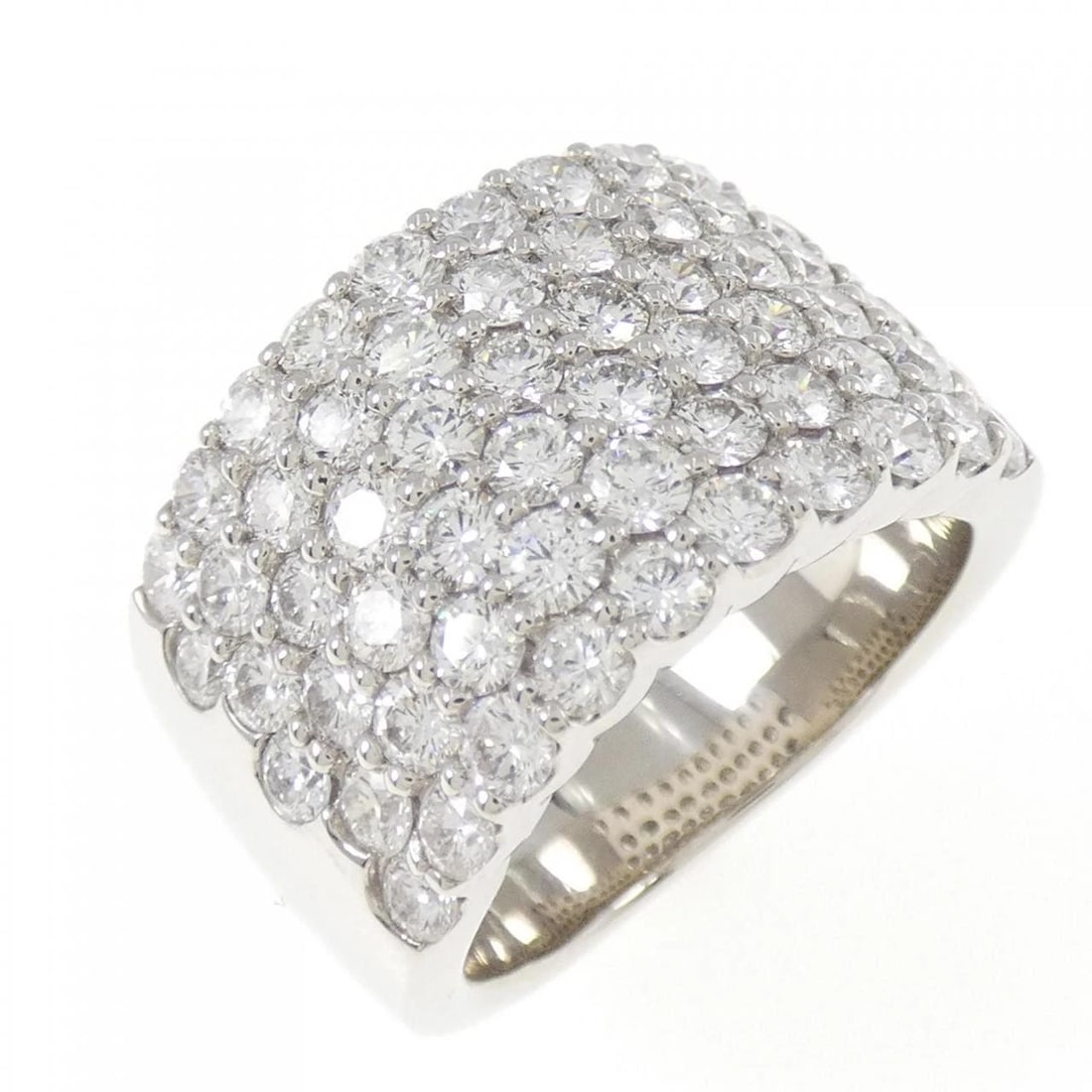 PT900 PAVE DIAMOND RING: PT900 Pave Diamond Ring Brand: Unbranded Type/Style: Diamond Ring Material: Platinum900, Main Stone/Creation Natural Color: Platinum Size: US 6 1/2 Accessories: None Accessories Notice: When