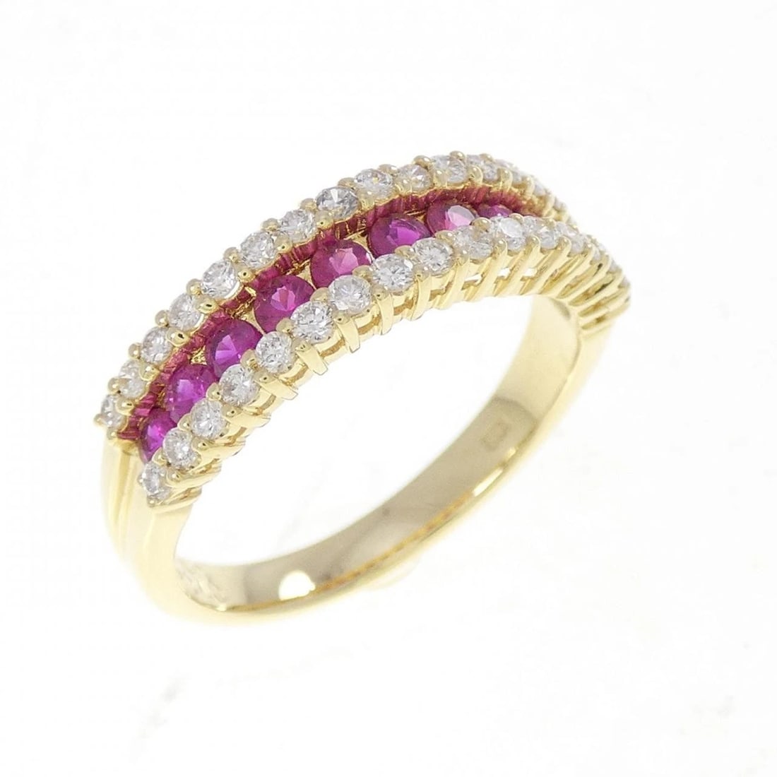 K18YG RUBY RING: K18YG Ruby Ring Brand: Unbranded Type/Style: Ruby Ring Material: 18K Yellow Gold, Main Stone/Creation RubySecondary Stone Diamond Color: Yellow Gold Size: US 6 1/4 Accessories: None Accessories