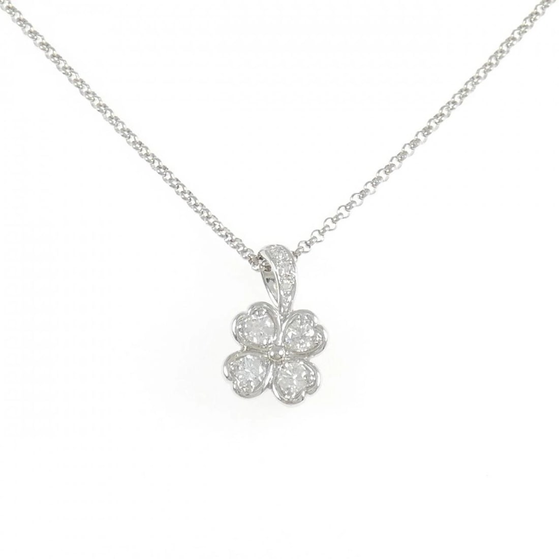 PT900/PT850 FLOWER DIAMOND NECKLACE: PT900/PT850 Flower Diamond Necklace Brand: Unbranded Type/Style: Diamond Necklace Material: PT900/PT850, Color: Silver Size: Actual Size Pendant length approx. x width approx.: 17.0mmx10.3mm Chain